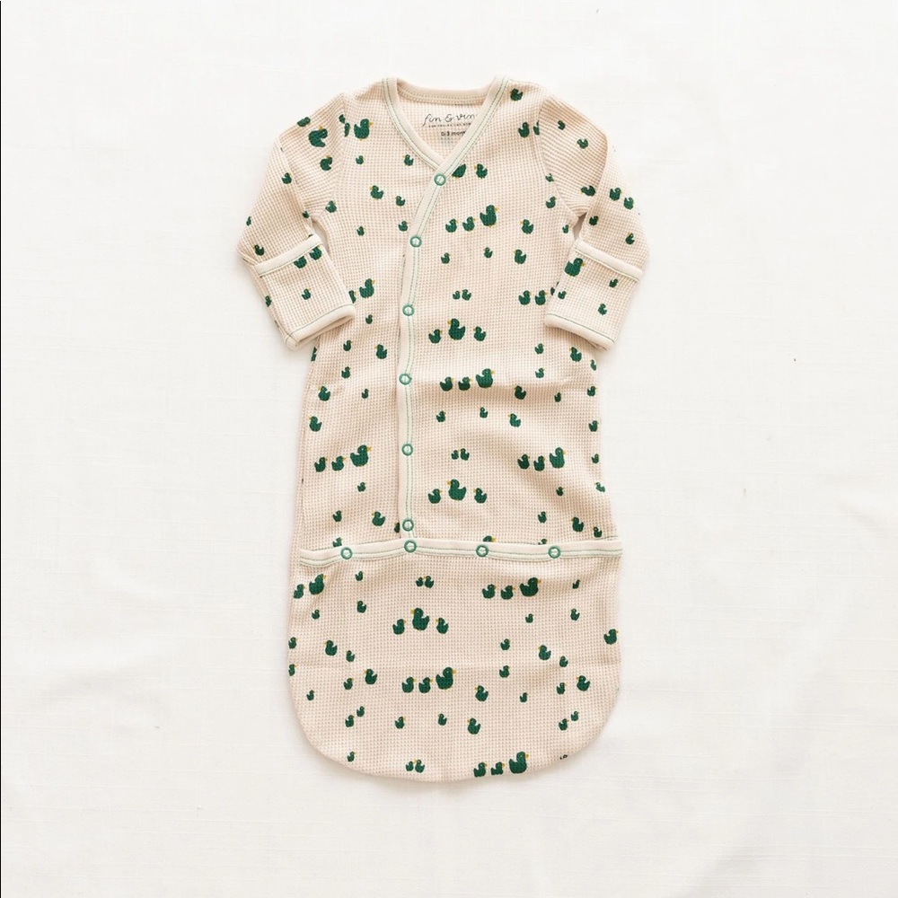 Fin & Vince duckling cozy sack